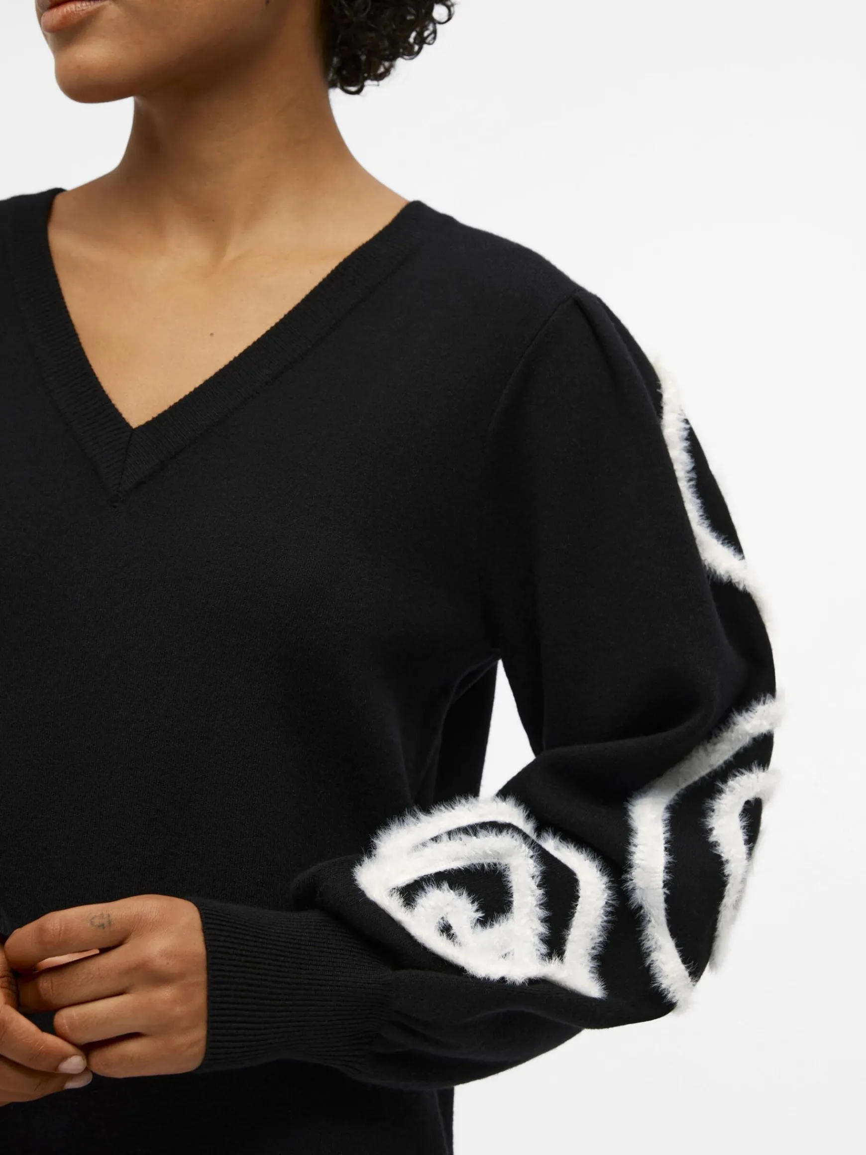 OBJECT Klänningar*BRODYRPRYDD STICKAD KLÄNNING Black