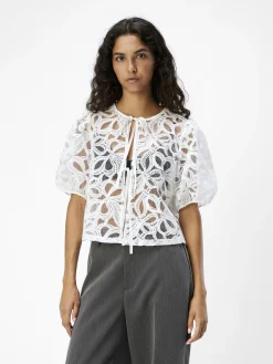 OBJECT Toppar*KNYTNING FRAM BLUS Cloud Dancer